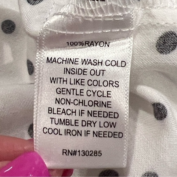 Per Se women’s v neck white black polka dot button down long sleeve blouse L - Picture 6 of 6